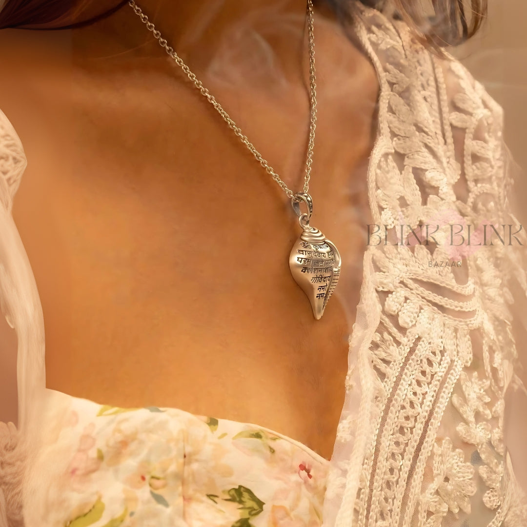 Shri Krishna Shankha Pendant - Sacred Shakti Collection